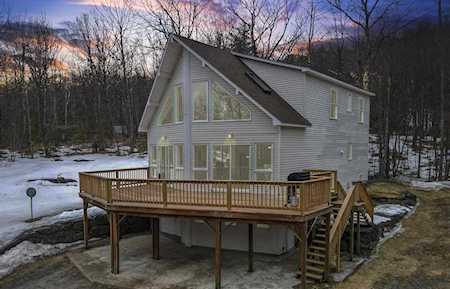 747 Dennison Pond Rd Francestown, NH 03043