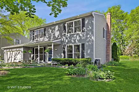 1613 Verdin Ln Naperville, IL 60565