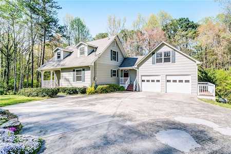 1821 N Oak Dr N Lawrenceville, GA 30044