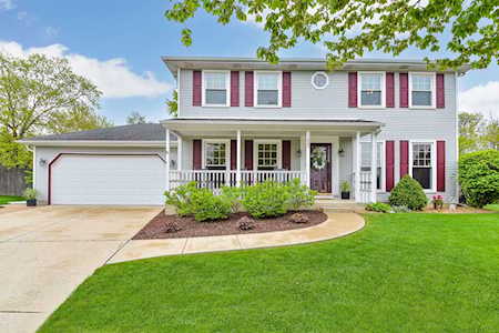 1024 Jupiter Ct Naperville, IL 60540