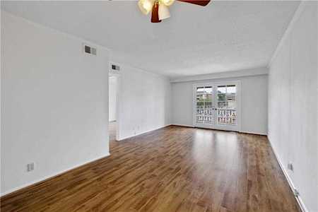 7920 Rockwood LN #202 Austin, TX 78757