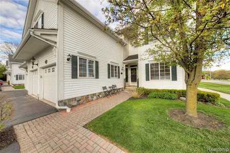 1650 Cassady Place Dr Plymouth, MI 48170
