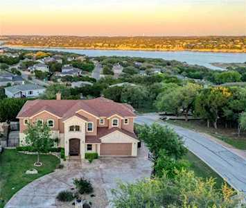 201 Buckhorn DR Point Venture, TX 78645