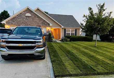 1638 Whisler Dr Greenfield, IN 46140