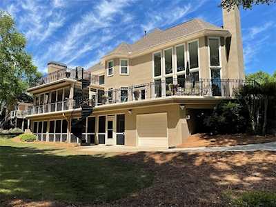 8060 Royal Saint Georges Ln Duluth, GA 30097