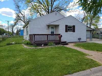 32208 Iosco Ct Westland, MI 48186