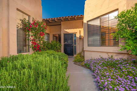8534 E Vista Del Lago Scottsdale, AZ 85255
