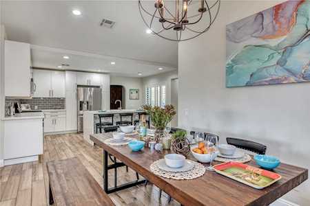 2237 E Sells Drive Phoenix, AZ 85016