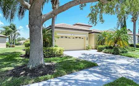 8142 Stirling Falls CIRCLE Sarasota, FL 34243
