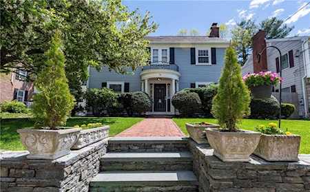 72 Capwell Avenue Pawtucket, RI 02860