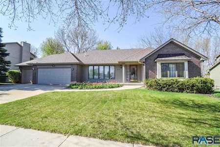 1013 E 63Rd St Sioux Falls, SD 57108