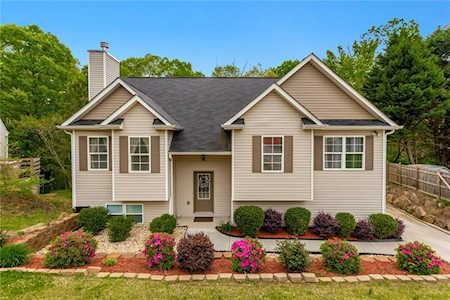 6234 Grand Fox Circle Flowery Branch, GA 30542
