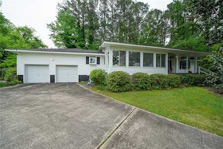 4550 Doss Circle Powder Springs, GA 30127