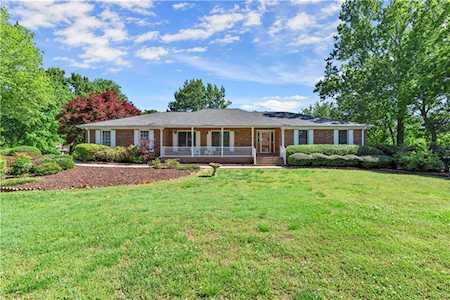 165 Saddle Creek Dr Roswell, GA 30076