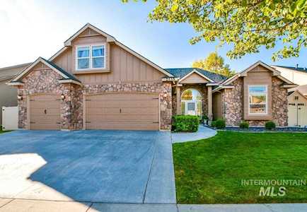 2135 E Sidewinder Meridian, ID 83646-5868
