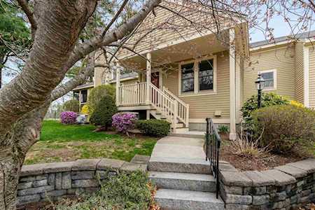 7 Kittanset Rd Bedford, NH 03110