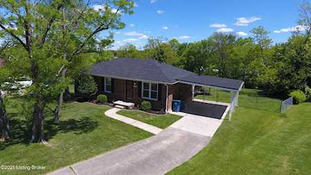 421 Mill Run Way La Grange, KY 40031