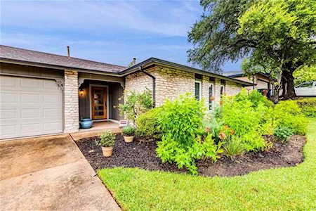 8203 Roan LN Austin, TX 78736