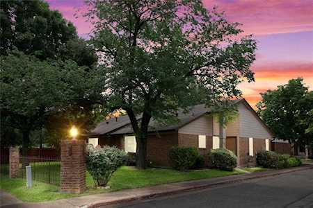 101 Clearday DR #102 Austin, TX 78745