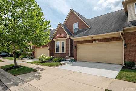 48757 Stonebriar Dr Canton Twp, MI 48188