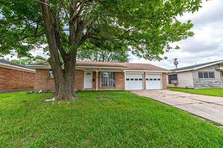 1208 Dunstan Rd Pasadena, TX 77502