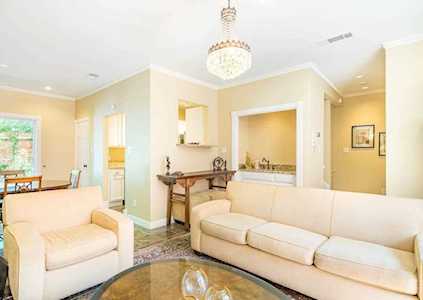 1626 Palma PLZ #2 Austin, TX 78703