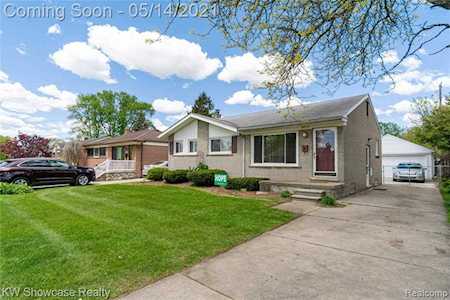 32510 Grandview Ave Westland, MI 48186