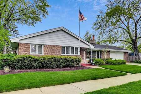 2023 E Grove St Arlington Heights, IL 60004