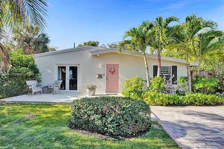 1736 NE 18th St Fort Lauderdale, FL 33305