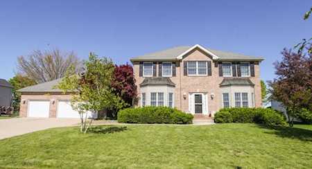 47 Pebblebrook Ct Bloomington, IL 61705