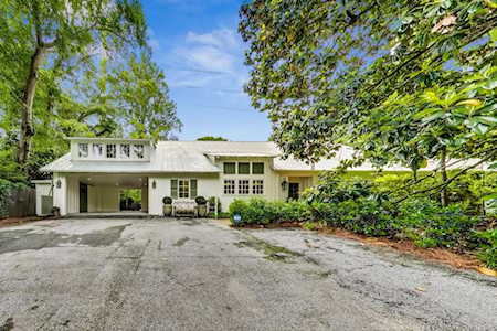 426 Golfview Rd NW Atlanta, GA 30309