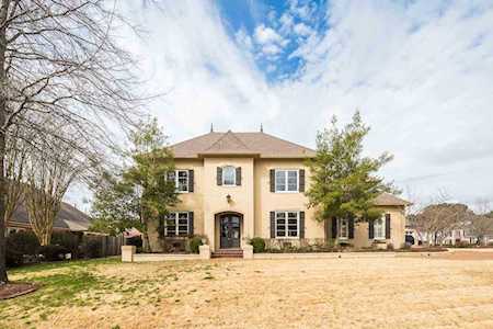 10159 Avent Ridge Dr Collierville, TN 38017