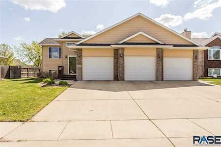 3108 S Fernwood Ave Sioux Falls, SD 57110