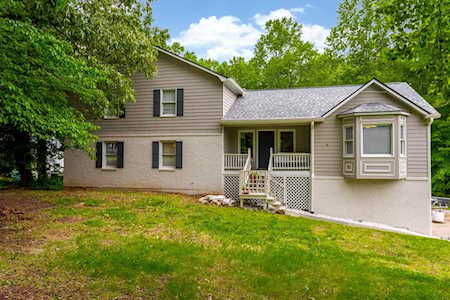 3061 Bayonne Dr Acworth, GA 30102