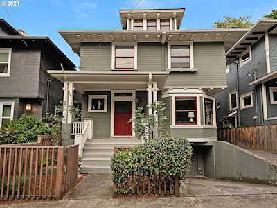 210 NW 22nd Pl Portland, OR 97210