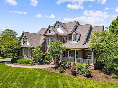 1717 Richbourg Park Dr Brentwood, TN 37027