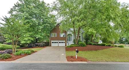 961 Brookmont Dr SW Marietta, GA 30064