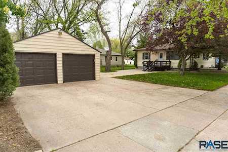 1120 N Elmwood Ave Sioux Falls, SD 57104