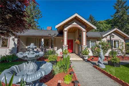 5048 119 Ave SE Bellevue, WA 98006