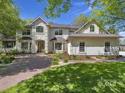 2075 N Belgrave Way Eagle, ID 83616