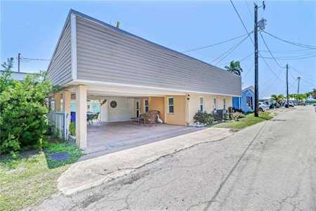 2621 Coco Plum Dr Matlacha, FL 33993