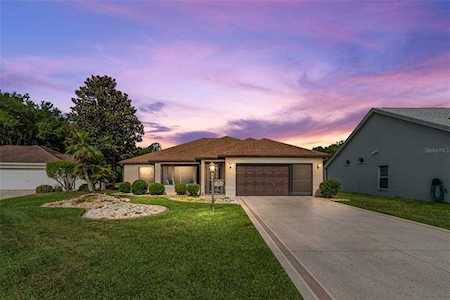206 Del Rio Dr Lady Lake, FL 32159