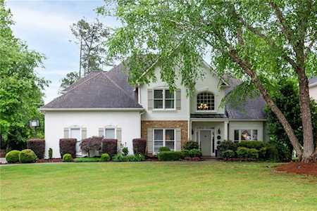 2482 Saluda Dr NW Acworth, GA 30101