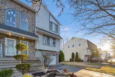 69 Lone Star Lane Manalapan, NJ 07726