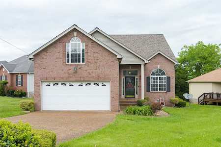 2821 Stokers Ln N Nashville, TN 37207