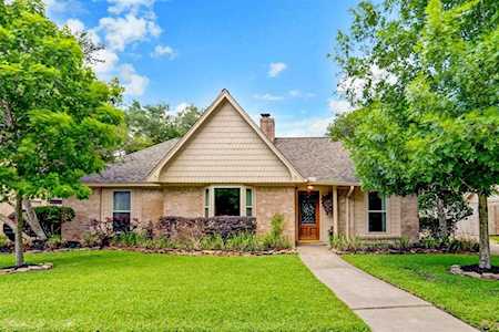 15822 Ridge Park Dr Houston, TX 77095