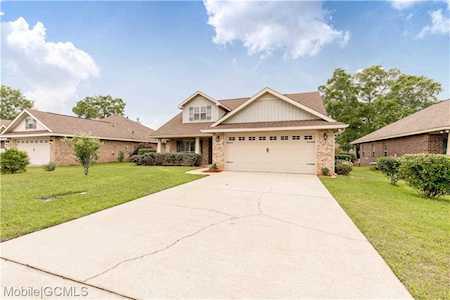 2219 W Farrington loop Semmes, AL 36575