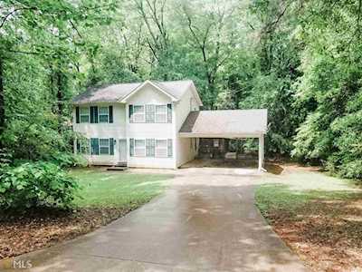111 Winslett Dr Hogansville, GA 30230