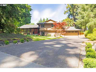 10608 NE 36th Ave Vancouver, WA 98686