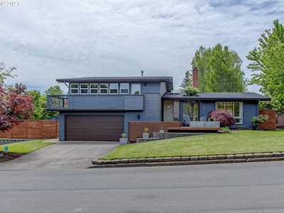15058 NW Oakmont Loop Beaverton, OR 97006